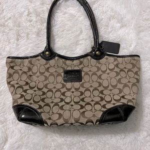 Beautiful vintage Coach Purse